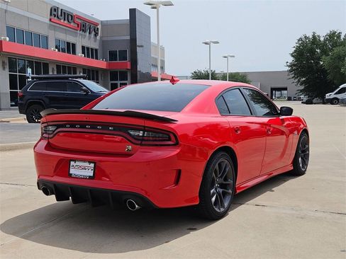 Used 2023 Dodge Charger Scat Pack w/ Navigation & Travel Group image 9