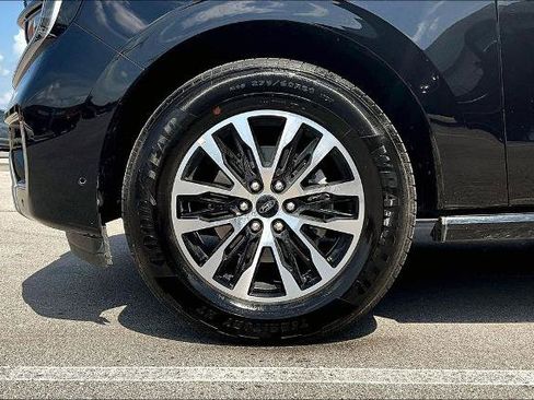 Certified 2025 Ford Expedition Max Platinum AWD/4WD image 6
