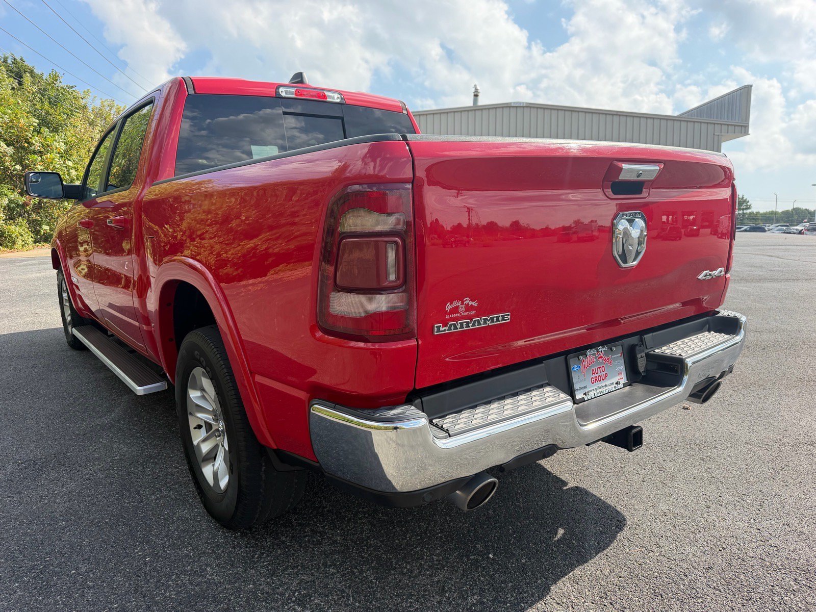 Used 2021 RAM 1500 Laramie AWD/4WD image 11
