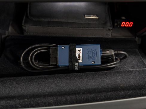 Used 2017 Audi R8 V10 plus w/ Full Leather Package image 86