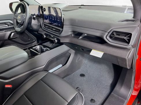 New 2026 Chevrolet Silverado EV LT w/ Premium Package image 31