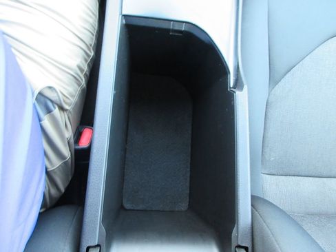 Used 2019 Toyota Camry LE FWD image 25
