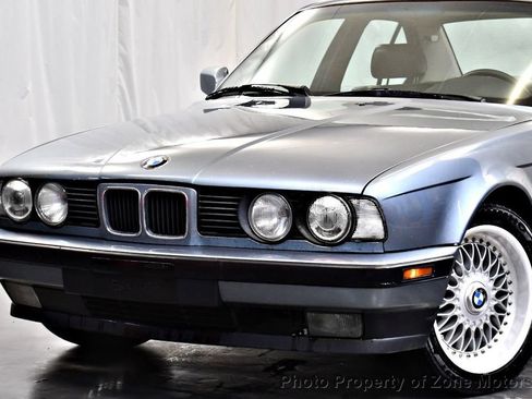 Used 1989 BMW 525i Sedan RWD image 2