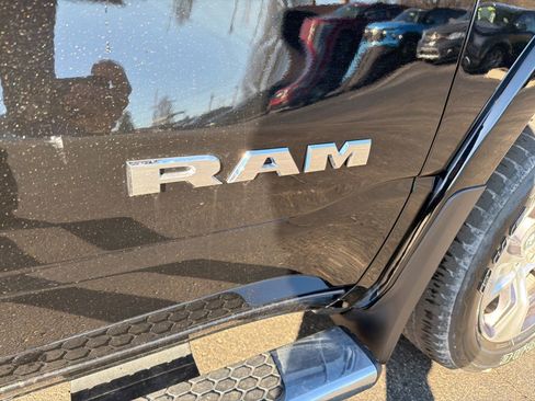 Used 2019 RAM 1500 Laramie image 30