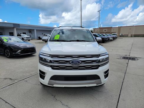 Used 2024 Ford Expedition Platinum RWD image 7
