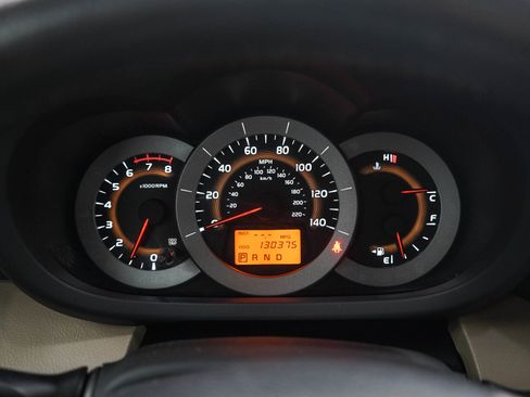 Used 2011 Toyota RAV4 Limited w/ Limited Extra Value Pkg AWD/4WD image 23