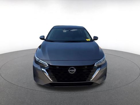 Used 2025 Nissan Sentra SV FWD image 4