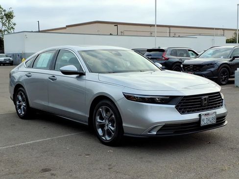 Certified 2024 Honda Accord EX image 3