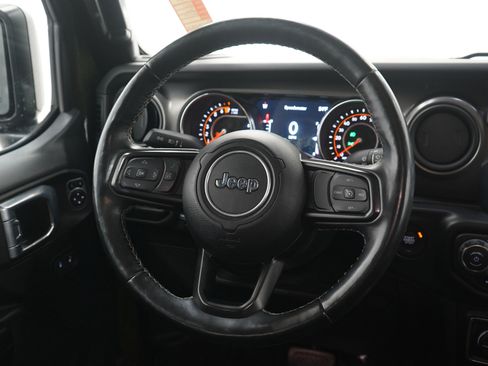 Used 2021 Jeep Gladiator Sport image 17