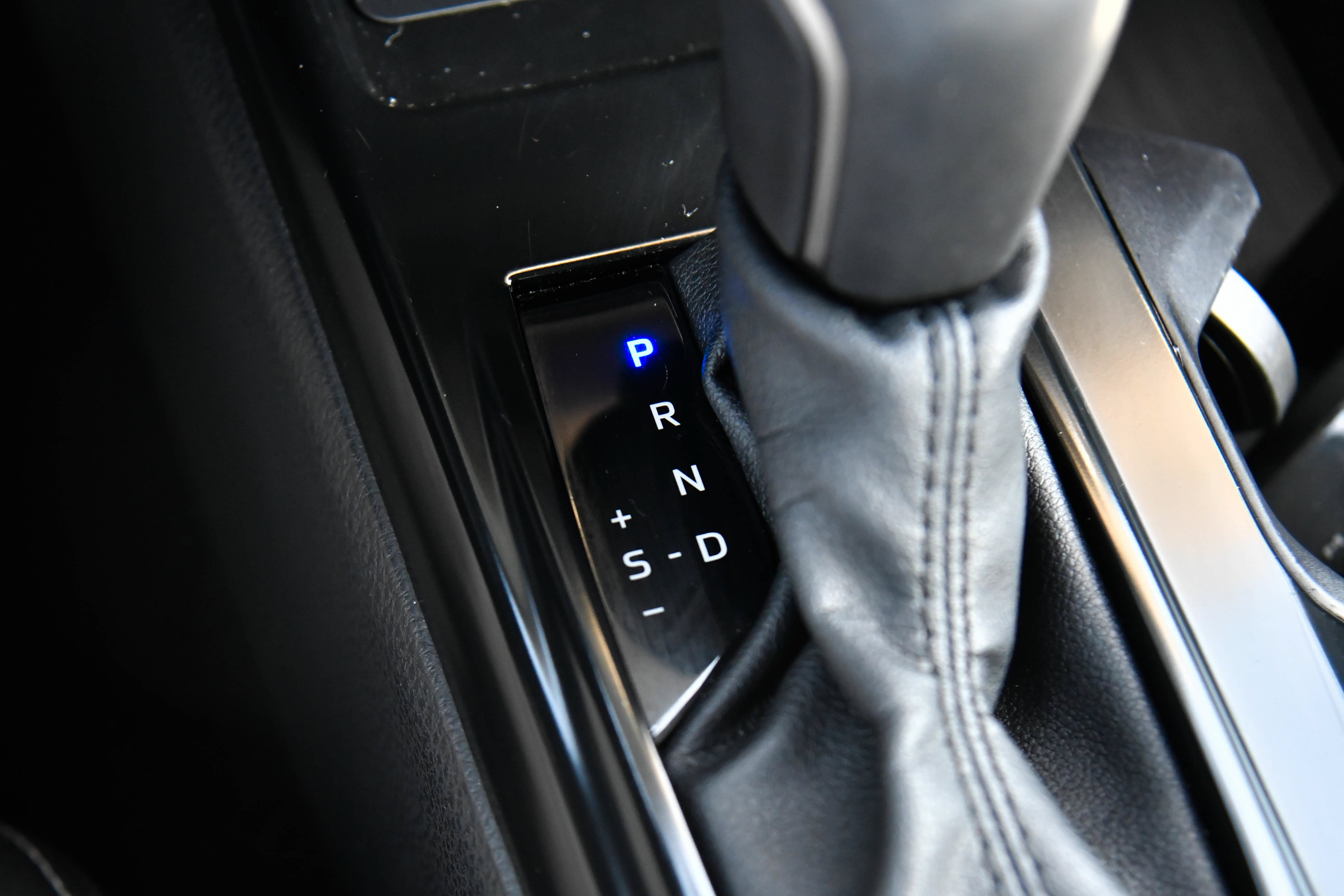 Used 2025 Toyota Camry SE FWD image 29