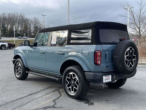 Used 2023 Ford Bronco Outer Banks image 3