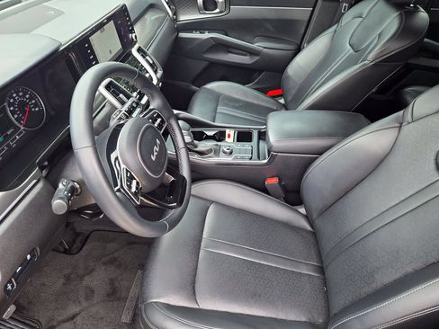 Certified 2023 Kia Sorento S FWD image 18