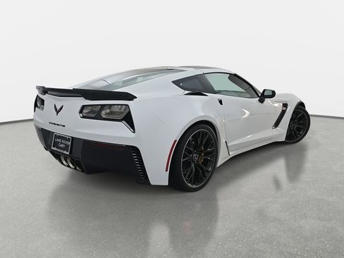 Used 2015 Chevrolet Corvette Z06 w/ 3LZ Preferred Equipment Group image 5
