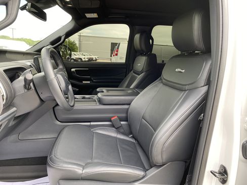 Used 2025 Ford Expedition Max Platinum w/ Stealth Performance Package AWD/4WD image 16