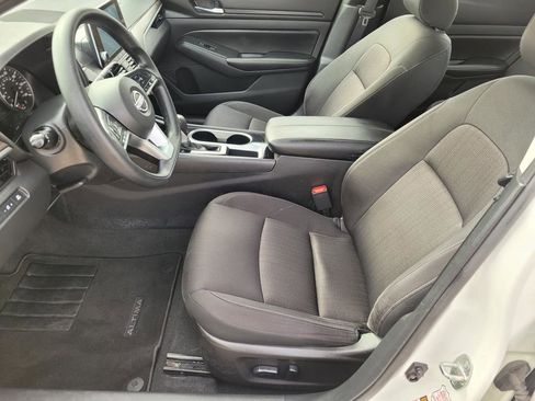 Used 2024 Nissan Altima 2.5 SV image 20