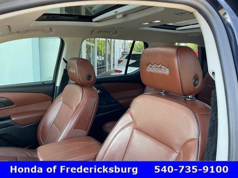 Used 2020 Chevrolet Traverse High Country w/ LPO, Floor Liner Package AWD/4WD image 35