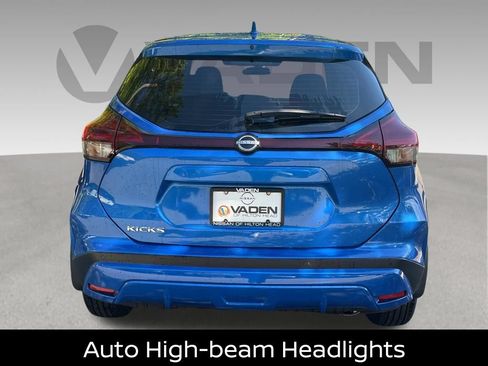 Certified 2023 Nissan Kicks SV FWD image 11