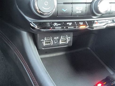 Certified 2024 Dodge Durango GT image 27