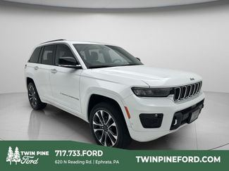 Used 2023 Jeep Grand Cherokee Overland w/ Luxury Tech Group IV AWD/4WD video 1