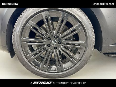 Used 2024 Land Rover Range Rover Long Wheelbase SE AWD/4WD image 2