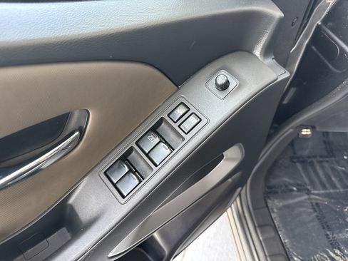 Used 2022 Nissan Frontier SV w/ Technology Package RWD image 15