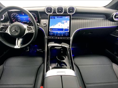 Used 2026 Mercedes-Benz GLC 300 image 18