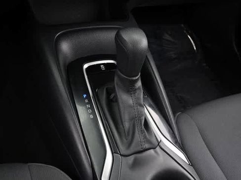 Used 2023 Toyota Corolla LE FWD image 33