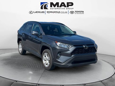 Used 2021 Toyota RAV4 XLE FWD image 7