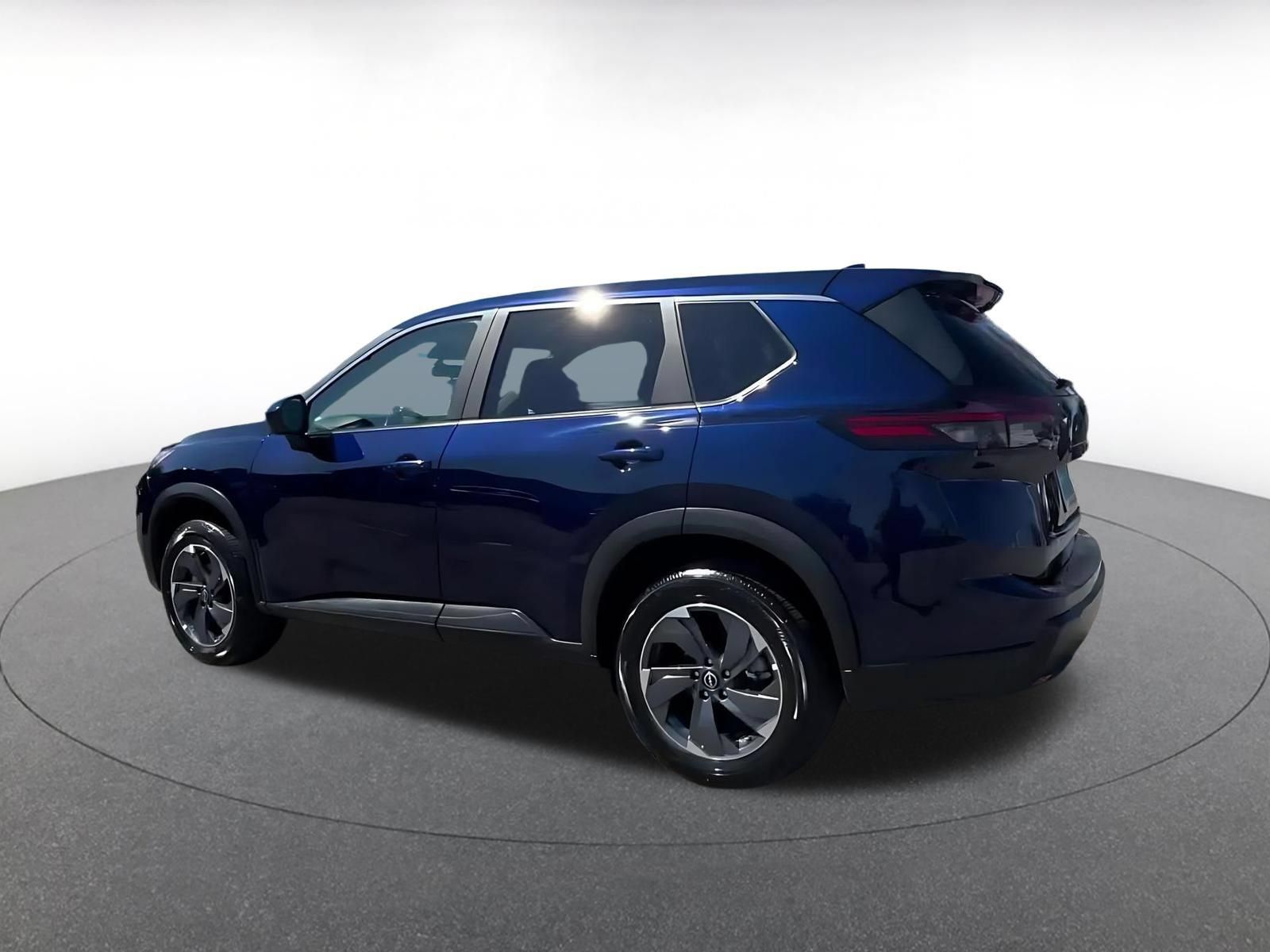 Used 2025 Nissan Rogue SV FWD image 9
