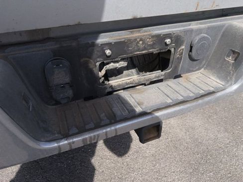 Used 2018 GMC Canyon SLE image 23