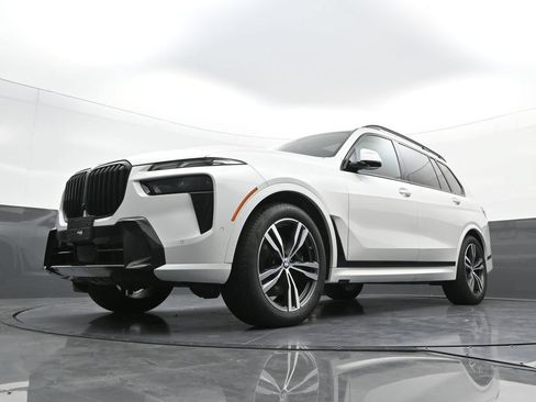 Used 2026 BMW X7 xDrive40i w/ Executive Package AWD/4WD image 26