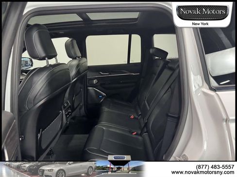 Used 2022 Jeep Grand Cherokee Overland image 11