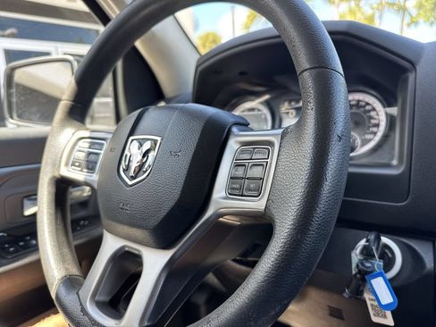 Used 2022 RAM 1500 Classic SLT RWD image 52