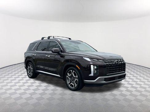 Used 2024 Hyundai Palisade Limited FWD image 3