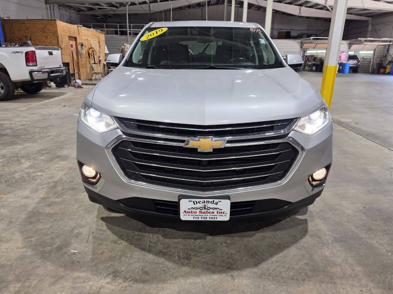Used 2019 Chevrolet Traverse LT w/ LT Premium Package AWD/4WD image 18