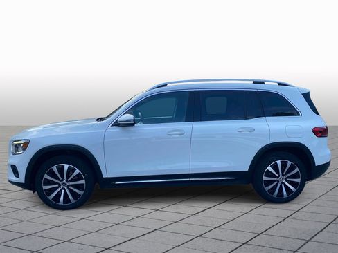 Used 2022 Mercedes-Benz GLB 250 w/ Premium Package Lite image 4