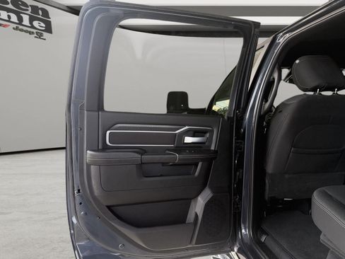 Used 2025 RAM 2500 Big Horn AWD/4WD image 6