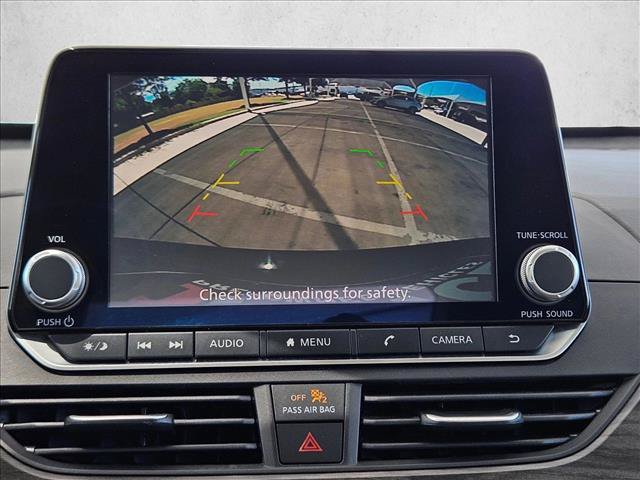 Used 2025 Nissan Altima 2.5 SV FWD image 11
