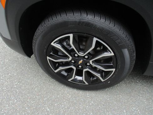 Used 2023 Chevrolet TrailBlazer ACTIV w/ Convenience Package AWD/4WD image 9