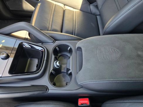 Certified 2026 Porsche Cayenne GTS AWD/4WD image 24