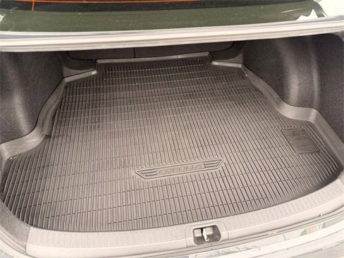 Used 2025 Toyota Corolla LE image 6