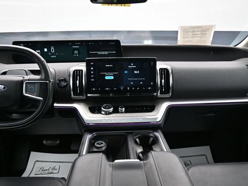 Used 2025 Ford Expedition Max Platinum AWD/4WD image 21