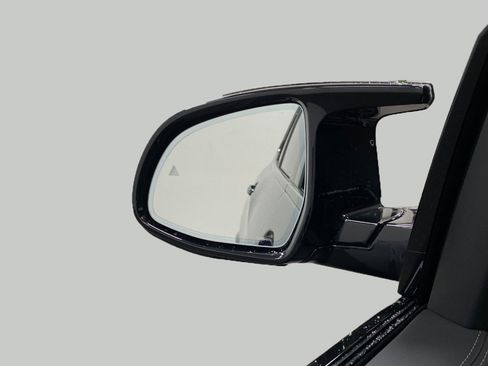 New 2026 BMW X5 M60i image 22