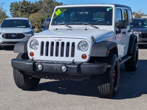 Used 2012 Jeep Wrangler Unlimited Sport image 7