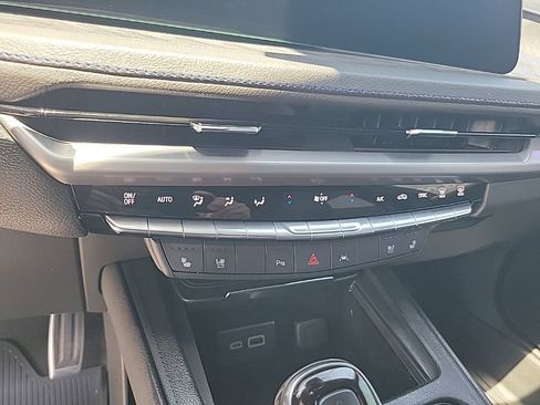 Used 2024 Cadillac XT4 Sport AWD/4WD image 28