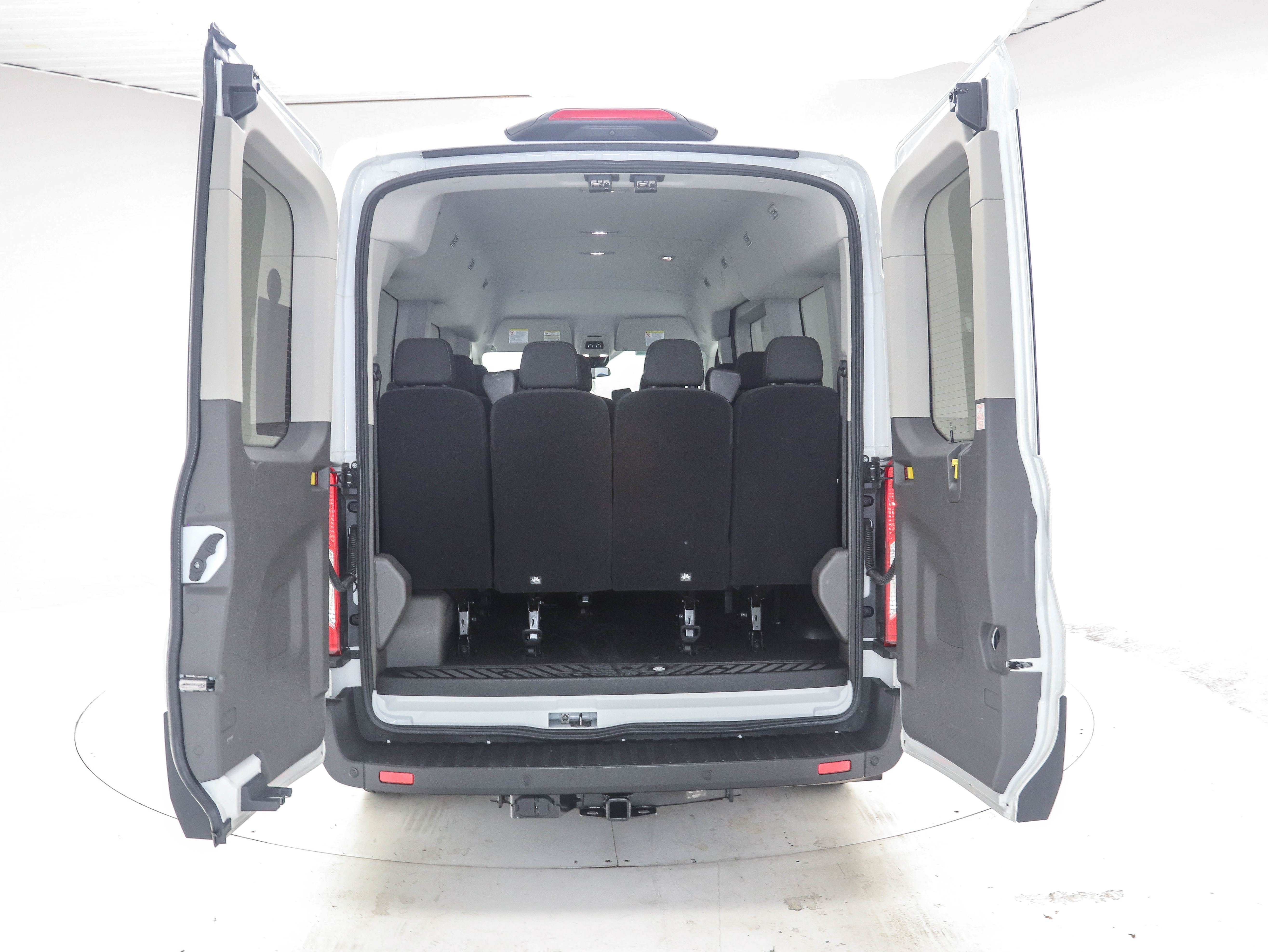Used 2022 Ford Transit 350 XLT RWD image 10