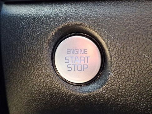 Certified 2025 Kia Sorento LX image 21