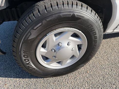 Used 2014 Ford E-350 and Econoline 350 Super Duty RWD image 52