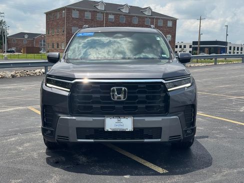 Certified 2026 Honda Pilot Touring image 10
