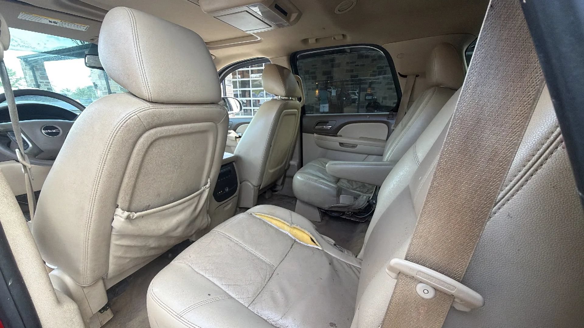 Used 2013 GMC Yukon SLT w/ SLT-2 Equipment Package AWD/4WD image 11